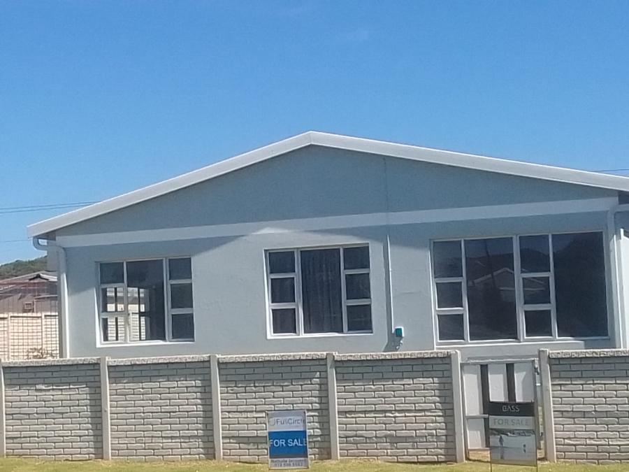 To Let 3 Bedroom Property for Rent in Kidds Beach Eastern Cape